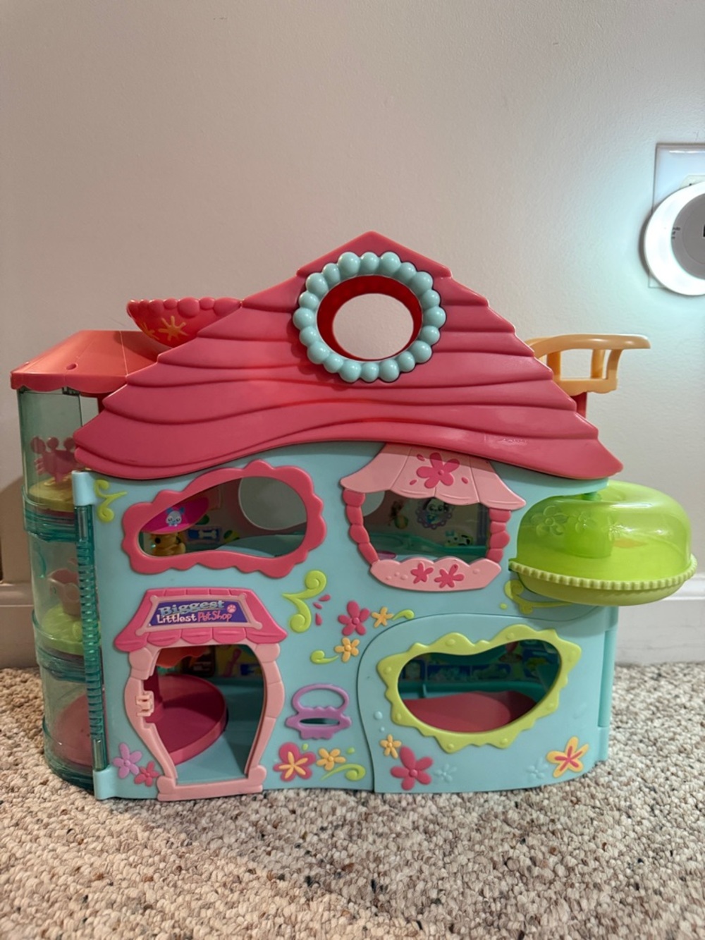 Biggest Littlest pet shop playset